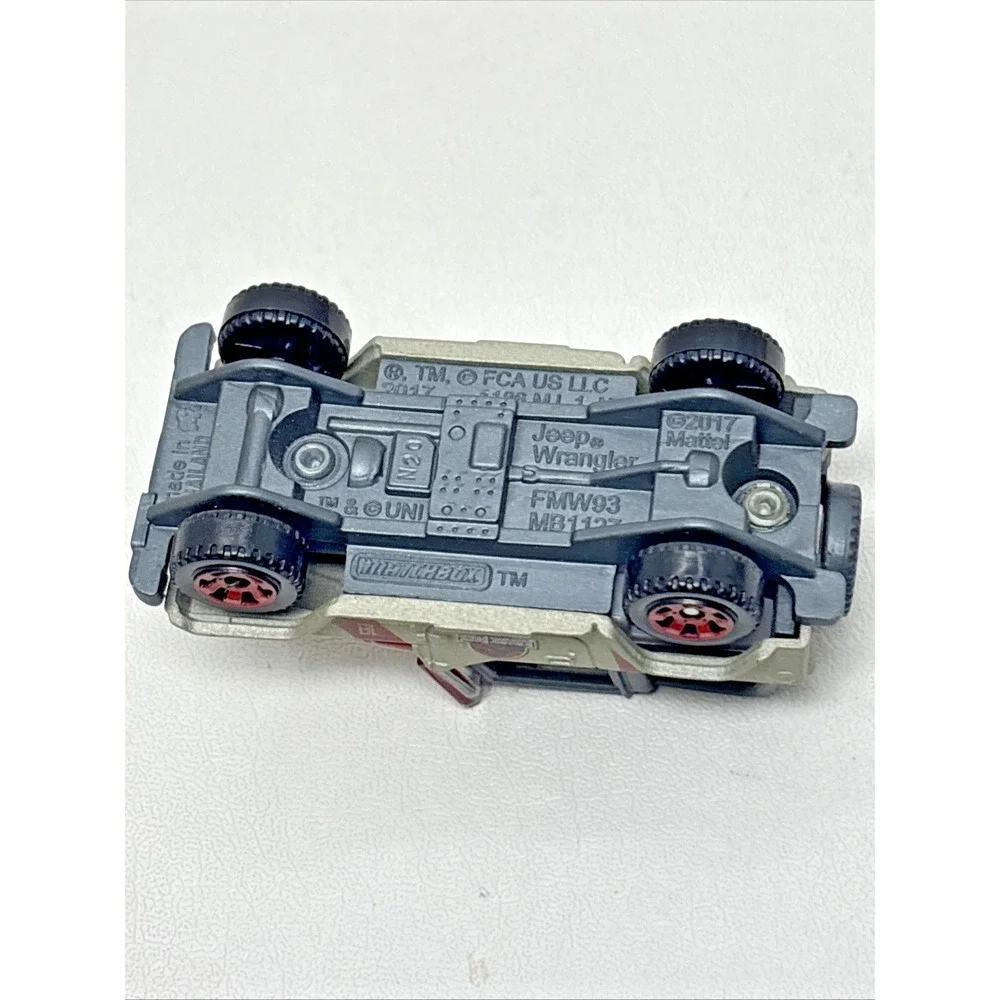 2017 Matchbox Jeep‎ Wrangler Jurassic Park Gray 1:64 Diecast Car Toy